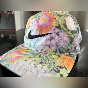 Floral Nike Aerobill Classic99 hat